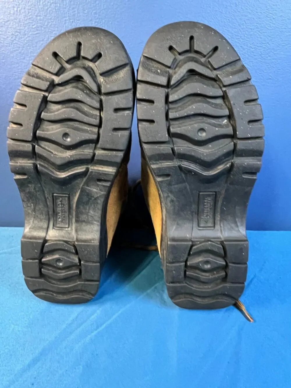Arapaho leather hiking